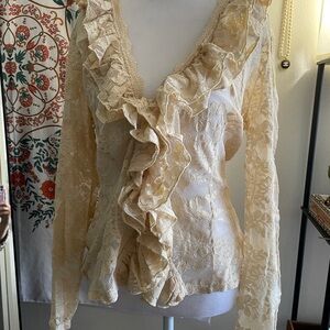 NYC Floral Lace Ruffle Blouse - Cream